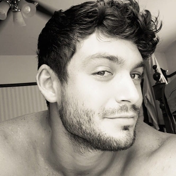 Meet your Posher, Josh - Picture 1 of 1